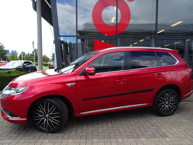 Mitsubishi OUTLANDER 2.4 PHEV Intense+