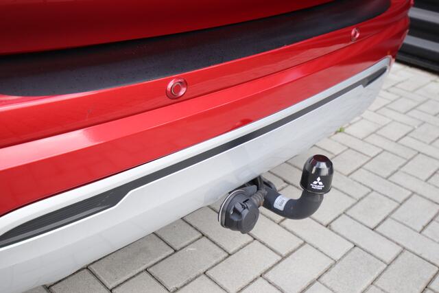 Mitsubishi OUTLANDER 2.4 PHEV Instyle Leder, e. achterklep, Trekhaak, 360 Camera