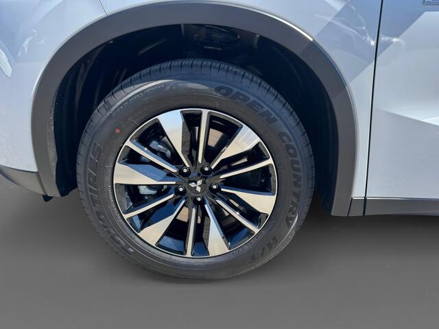 Mitsubishi OUTLANDER 2.4 PHEV Pure |¤2.000,- Voorraadkorting|Navigatie| Adaptieve cruise control| Dode hoeksensor|PDC V+A| 8 jaar garantie|