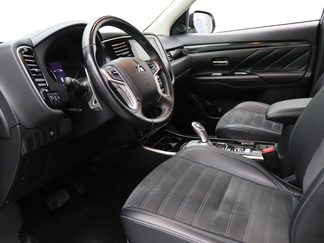 Mitsubishi OUTLANDER 240pk PHEV Intense+ Automaat Camera | Cruise | Carplay | Stoelverw.