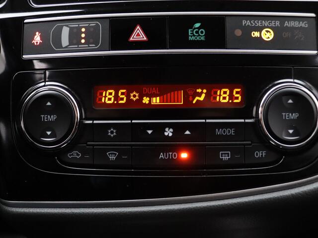 Mitsubishi OUTLANDER 240pk PHEV Intense+ Automaat Camera | Cruise | Carplay | Stoelverw.