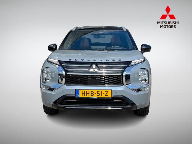Mitsubishi OUTLANDER 2.4 PHEV Instyle+ | Panoramadak | Nappa Leder | Premium Audio | Stoelventilatie + -Verwarming | Head-Up Display | Geheugenstoel | Rijklaarprijs!