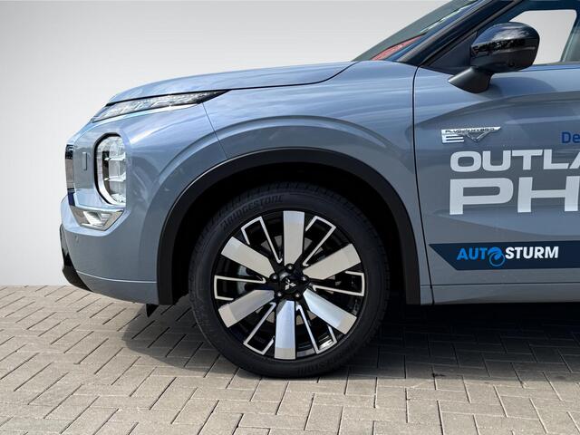 Mitsubishi OUTLANDER 2.4 PHEV Instyle+ | Panoramadak | Nappa Leder | Premium Audio | Stoelventilatie + -Verwarming | Head-Up Display | Geheugenstoel | Rijklaarprijs!