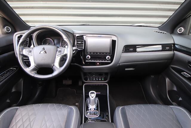 Mitsubishi OUTLANDER 2.4 PHEV Instyle Opendak, Leder, 1e eigenaar, Dealer O.H.