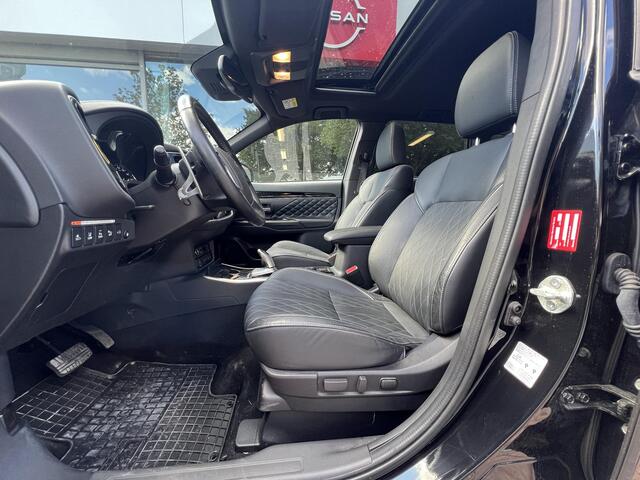 Mitsubishi OUTLANDER 2.4 PHEV Instyle | Navigatie | Sunroof | Trekhaak | Leder