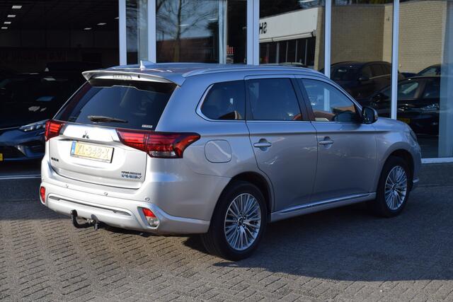 Mitsubishi OUTLANDER 2.4 PHEV Intense+