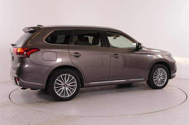 Mitsubishi OUTLANDER 2.4 PHEV Intense | Stl. verw. | Memory | Camera |