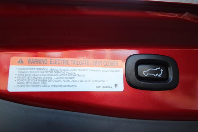 Mitsubishi OUTLANDER 2.4 PHEV Intense+ Sportpakket, Dealer O.H, Opendak, Red Diamond