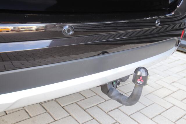Mitsubishi OUTLANDER 2.0 PHEV instyle+ Trekhaak, Opendak, Adaptive Cr, Dealer O.H.