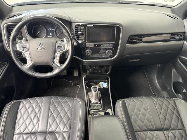 Mitsubishi OUTLANDER 2.4 PHEV Instyle Clima/Navi/Schuifdak/Trekhaak