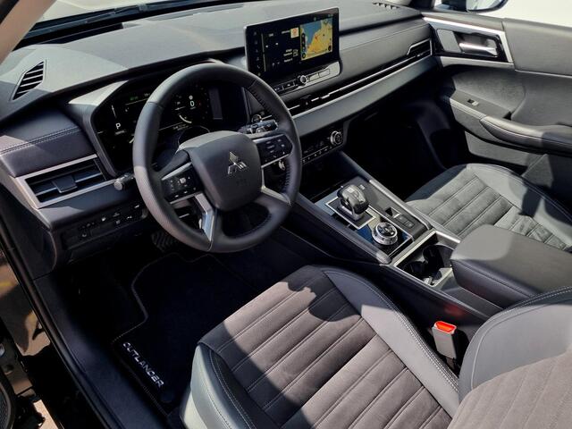 Mitsubishi OUTLANDER 2.4 PHEV First Edition / Elektrische Range 86 KM WLTP / Trekhaak 1600KG Trekgewicht / 8 Jaar Fabrieksgarantie