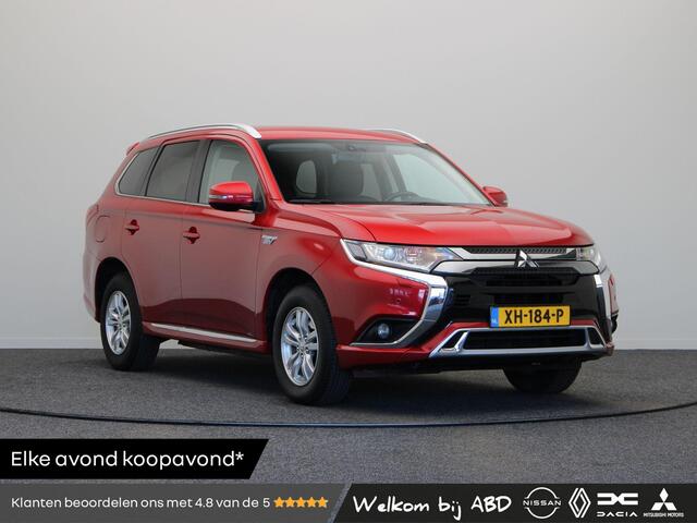 Mitsubishi OUTLANDER 2.4 PHEV Pure | Trekhaak | Airco | Achteruitrij camera | Half leder |