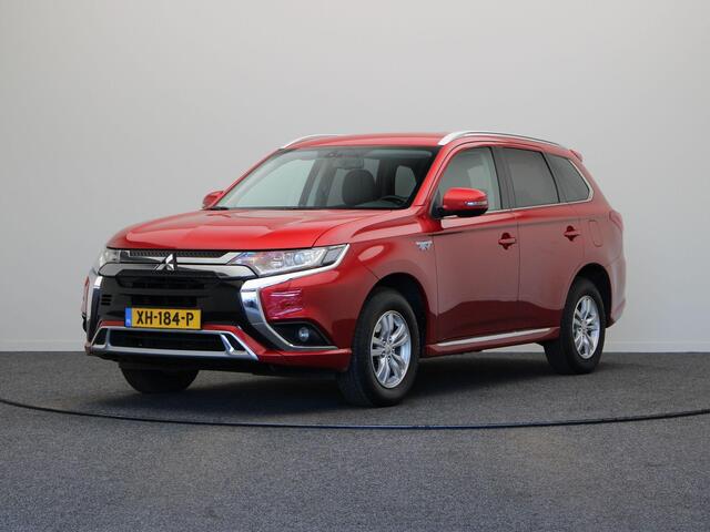 Mitsubishi OUTLANDER 2.4 PHEV Pure | Trekhaak | Airco | Achteruitrij camera | Half leder |