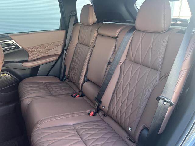 Mitsubishi OUTLANDER 2.4 PHEV Instyle+ / ¤4000,- Voordeel Op Nieuwprijs / Rijklaarprijs / Elektrische Range 86 KM WLTP / 1600 KG Trekgewicht / 8 Jaar fabrieksgarantie