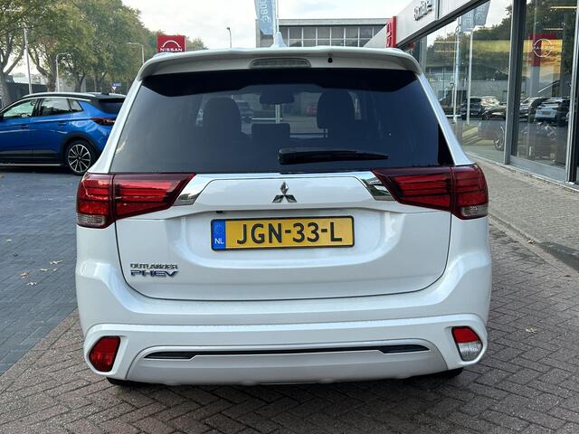 Mitsubishi OUTLANDER 2.4 PHEV Intense