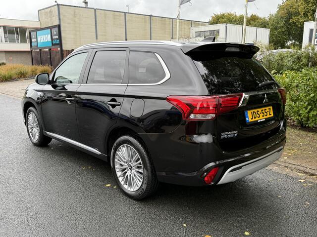 Mitsubishi OUTLANDER 2.4 PHEV Pure+ 240PK CarplayoCamera