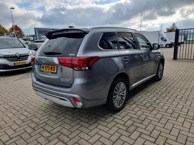 Mitsubishi OUTLANDER 2.4 PHEV Instyle | Trekhaak | Open Dak | Elektrische achterklep |