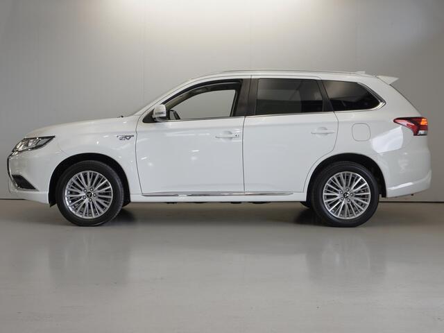 Mitsubishi OUTLANDER 2.4 PHEV Pure | 18" velgen | App Connect | Dealer onderhouden | Garantie tot 30-7-2028!