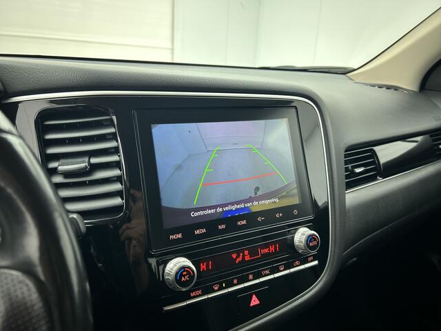 Mitsubishi OUTLANDER 2.4 PHEV Intense+ | Trekhaak | 18"
