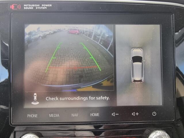 Mitsubishi OUTLANDER 2.4 PHEV Intense+ | Open dak | Trekhaak | 360º Camera |