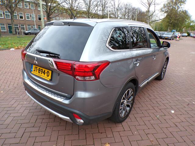 Mitsubishi OUTLANDER 2.0 Executive Edition 7 PERSOONS BENZINE ORG KM MET NAP....