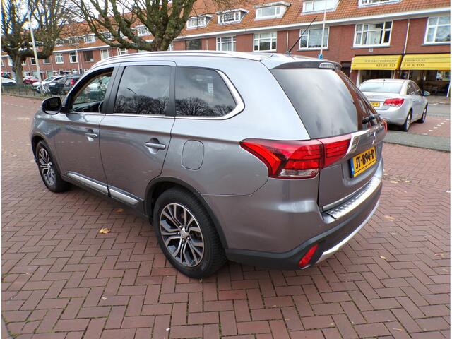 Mitsubishi OUTLANDER 2.0 Executive Edition 7 PERSOONS BENZINE ORG KM MET NAP....