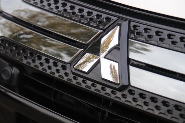 Mitsubishi OUTLANDER 2.4 PHEV Intense+ Stoel/Stuurverwarmd, Schuifdak, Trekhaak