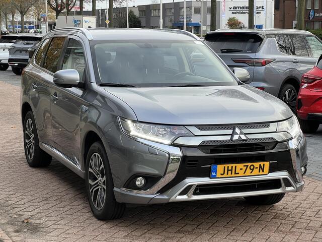Mitsubishi OUTLANDER 2.4 PHEV Intense | Trekhaak | Cruise Control | Navigatie | FABRIEKSGARANTIE TOT 02-2028!