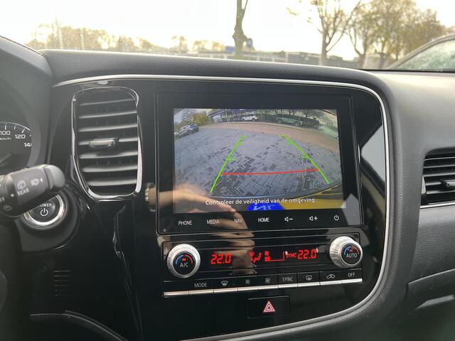 Mitsubishi OUTLANDER 2.4 PHEV Intense | Trekhaak | Cruise Control | Navigatie | FABRIEKSGARANTIE TOT 02-2028!