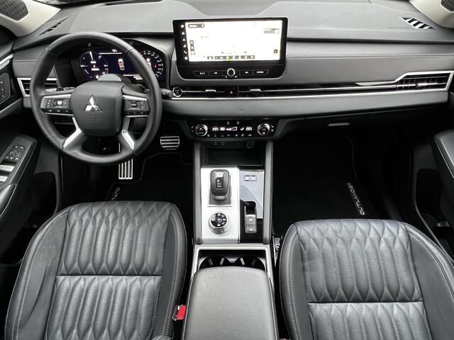 Mitsubishi OUTLANDER 2.4 PHEV Instyle 4WD S-AWC Automaat / Fabrieksgarantie tot 04-2033** / Leder / NL auto / Stoelventilatie / Stuur-, stoel- en achterbankverwarming / Navigatie / Elektrische stoelen en klep / HUD / Cam 360° / ChadeMo snelladen / 20" LM wielen /