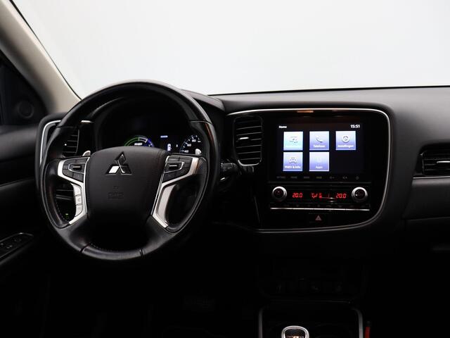 Mitsubishi OUTLANDER 2.4 PHEV Intense | Stoel verwarming | Trekhaak | Half leder |