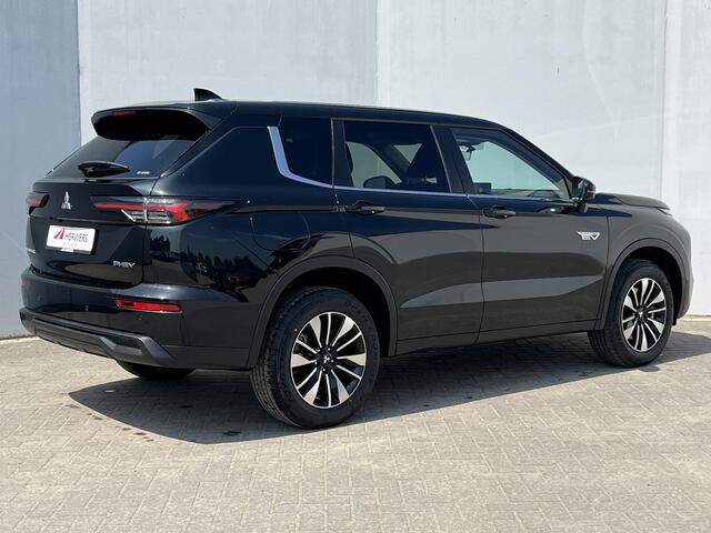 Mitsubishi OUTLANDER 2.4 PHEV Intense / ¤6.000,- Voordeel Op Nieuwprijs / Gratis Afneembare Trekhaak t.w.v. ¤1.449,- /Elektrische Range 86 KM WLTP / 1600KG Trekgewicht / 8 Jaar Fabrieksgarantie