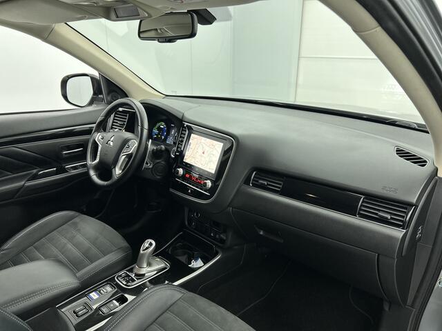 Mitsubishi OUTLANDER 2.4 PHEV Intense | WORDT VERWACHT | 18" Lichtmetaal | Camera achter | Navigatie | Leder/Alcantara