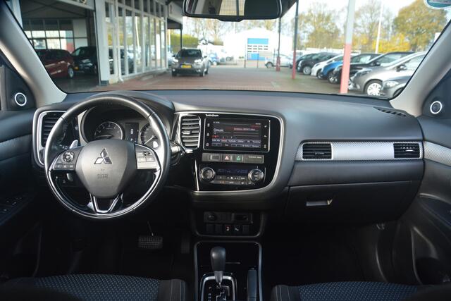Mitsubishi OUTLANDER 2.0 Connect Pro | Cruise-control | Stuur+Stoelverwarming | Clima | 360 camera | NL auto!! |