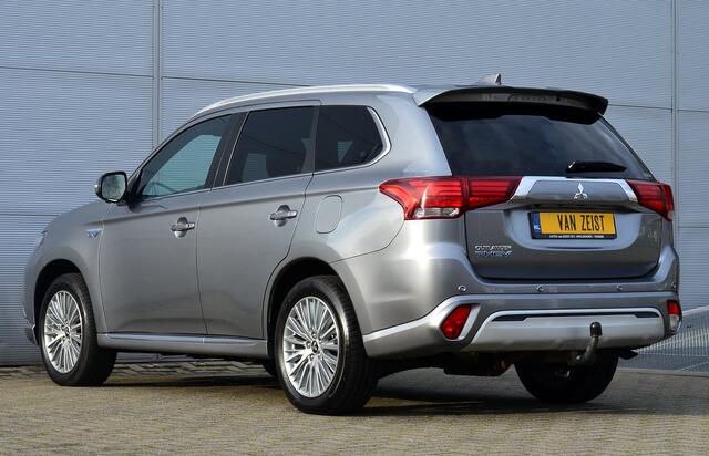 Mitsubishi OUTLANDER PHEV 2.4 INSTYLE 4WD | PLUG IN HYBRID | V2G | FULL OPTIONS | SCHUIFDAK | ADAPTIEF CRUISE | TREKHAAK 1500KG | ALL IN RIJKLAARPRIJS