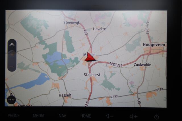 Mitsubishi OUTLANDER 2.4 PHEV Intense+ Opendak, trekhaak, E.Achterklep, Red Diamond