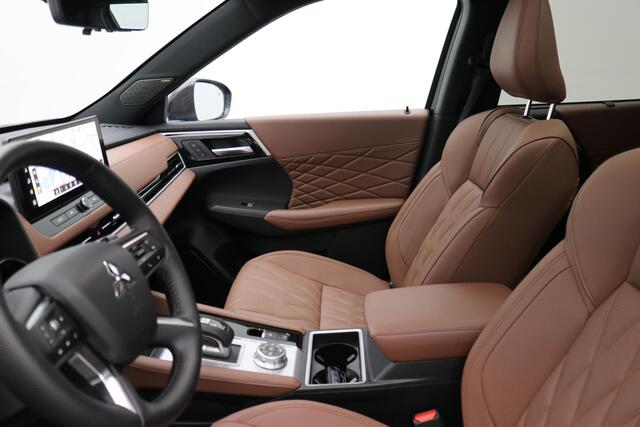 Mitsubishi OUTLANDER 2.4 PHEV Instyle+ / ¤6.000,- Voordeel Op Nieuwprijs / Prijs is rijklaar / Nieuw Model 2025 / Elektrische Range 86 KM WLTP / 1600KG Trekgewicht / 8 Jaar Fabrieksgarantie / Full Option /