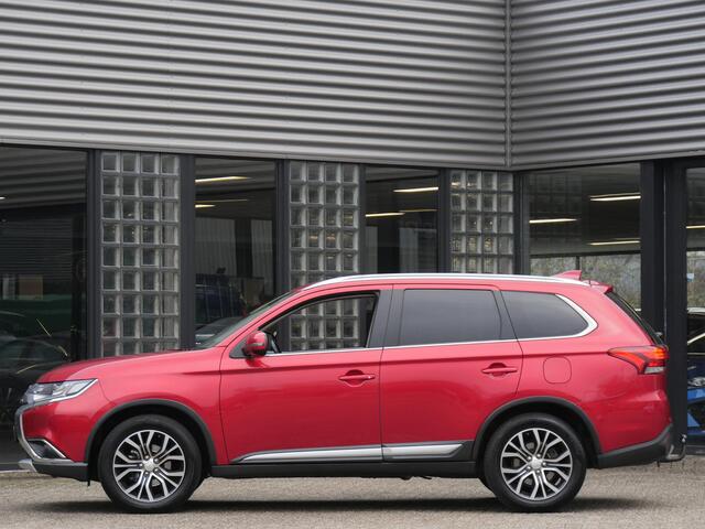 Mitsubishi OUTLANDER 2.0 EXECUTIVE/ 7-PEROONS/ TREKHAAK/ CAMERA