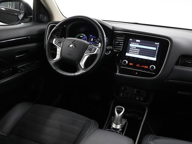 Mitsubishi OUTLANDER 2.4 PHEV Intense+ | Camera | Navigatie | Stoelverwarming | Cruise Control | Climate Control | DAB | Apple CarPlay/Android Auto |