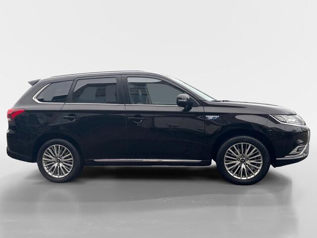 Mitsubishi OUTLANDER 2.4 PHEV Instyle | LEDER | TREKHAAK | AD. CRUISE | 1 JAAR GARANTIE |