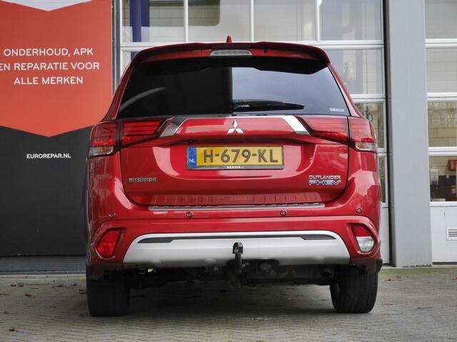 Mitsubishi OUTLANDER 2.4 PHEV Intense S | Stoelverwarming | Led verlichting | Plugin Hybrid | Cruise control | Climate control | Keyless entry en start | Regensensor