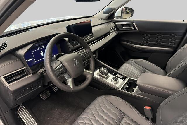 Mitsubishi OUTLANDER 2.4 PHEV Instyle ACTIE 1e registratie 2026