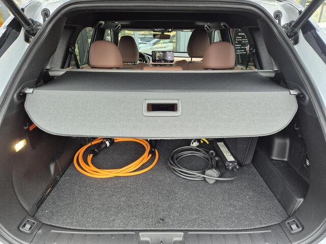 Mitsubishi OUTLANDER 2.4 PHEV Instyle+ | Cognac lederen interieur | Stoelverwarming koeling, massage | Luxe audio systeem | Meest complete uitvoering | DEMO