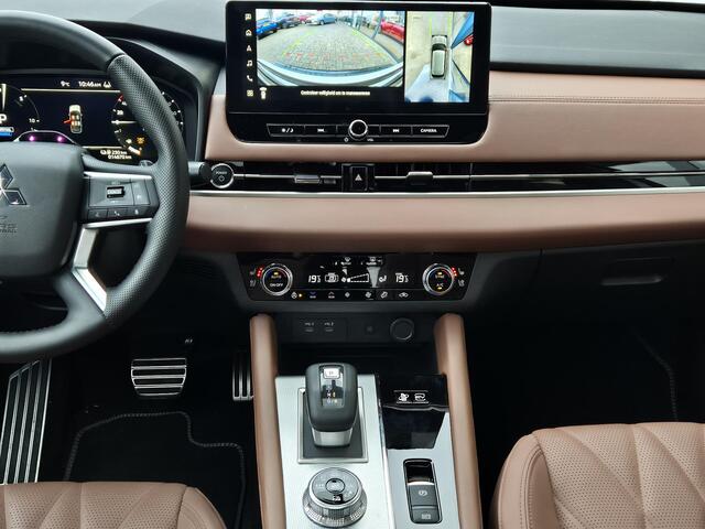 Mitsubishi OUTLANDER 2.4 PHEV Instyle+ | Cognac lederen interieur | Stoelverwarming koeling, massage | Luxe audio systeem | Meest complete uitvoering | DEMO