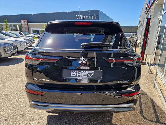 Mitsubishi OUTLANDER 2.4i PHEV First Edition ( meerdere kleuren op voorraad )