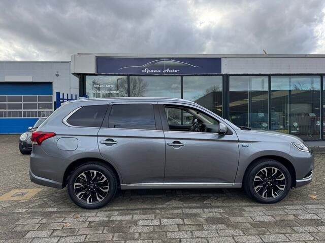 Mitsubishi OUTLANDER 2.0 PHEV 4WD INTYLE+ | PREMIUM | 360° | PANO | LEDER