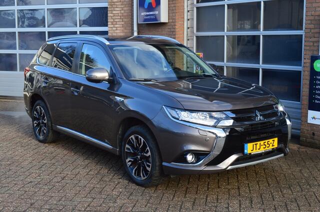 Mitsubishi OUTLANDER 2.0 PHEV PrestigeAutomaat, Electrische dakraam | Stuur/stoelverw