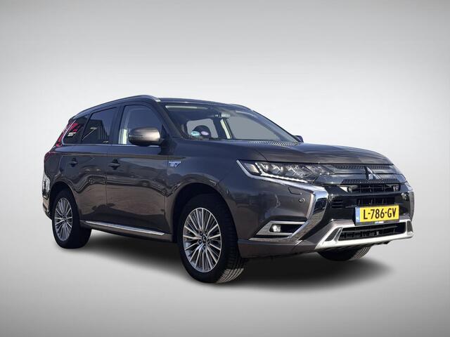 Mitsubishi OUTLANDER 2.4 PHEV Intense + Trekhaak!