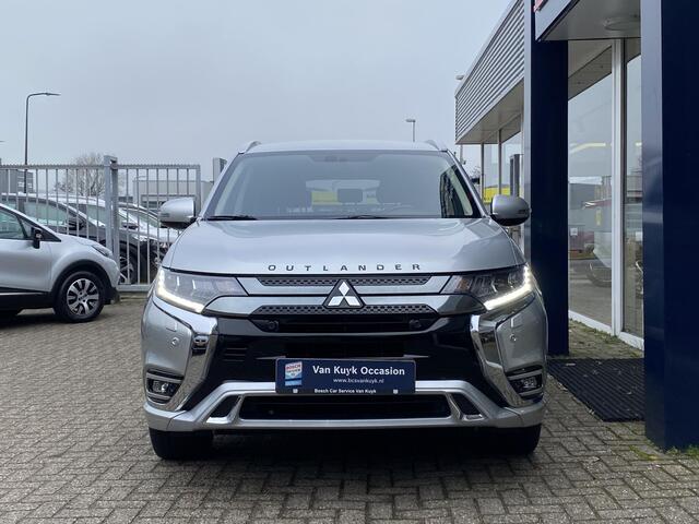 Mitsubishi OUTLANDER 2.4 PHEV Intense / Automaat / NL-Auto / Dealer-Onderhouden / 1e-Eigenaar / AWD / Afneembare-Trekhaak / Standkachel / Cruise-Control / Climate-Control / Stoelverwarming / Elektr.-Stoelen / Apple-Carplay & Android-Auto / Dodehoek-Detectie / LED / Keyless / 