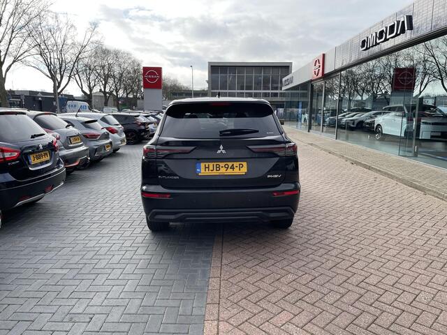 Mitsubishi OUTLANDER 2.4 PHEV Intense | Adaptieve Cruise Control | Navigatie | FABRIEKSGARANTIE TOT 03-2033!